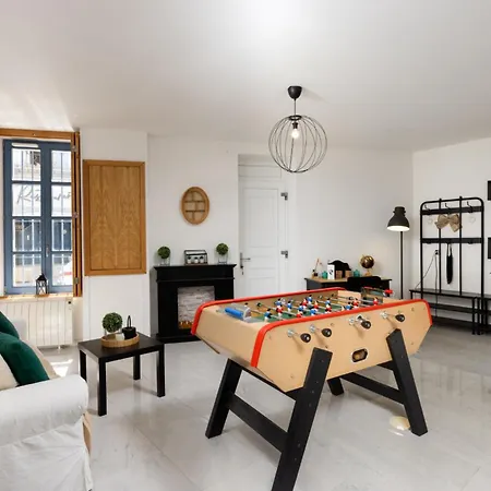 C'est Maison Bleue