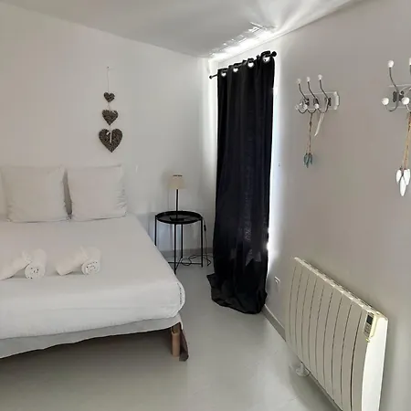 C'est Maison Bleue Апартаменты *