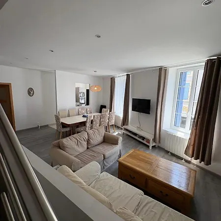 C'est Maison Bleue