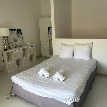 C'est Maison Bleue *