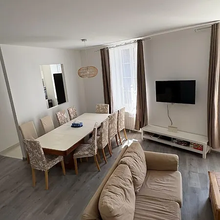 Апартаменты C'est Maison Bleue *