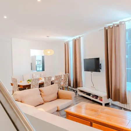 C'est Maison Bleue Апартаменты Каркассон
