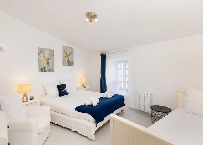 C'est Maison Bleue Апартаменты *