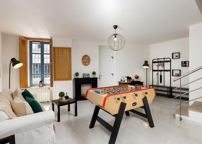 C'est Maison Bleue